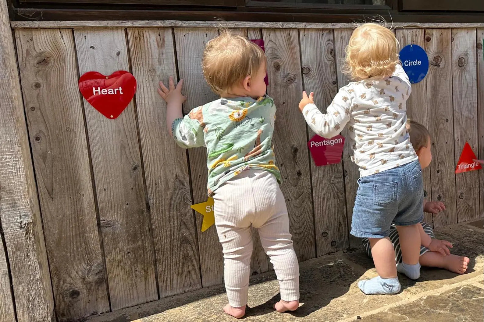 Outdoor Colour Shapes, Sensory play