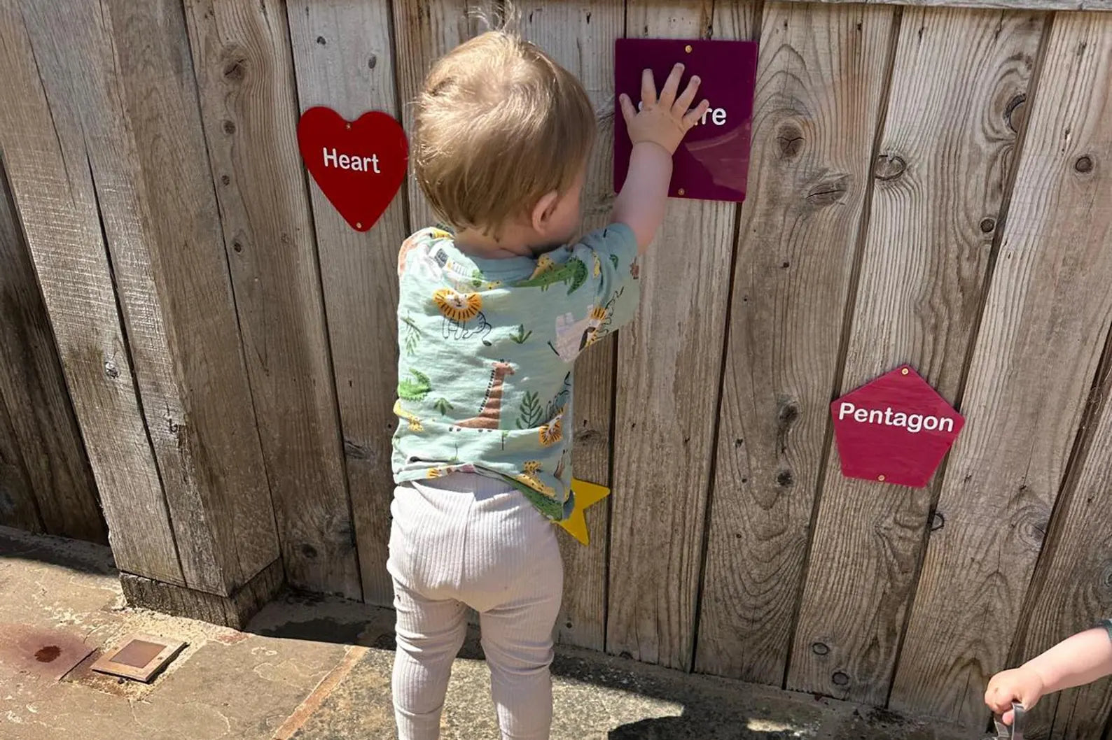 Outdoor Colour Shapes, Sensory play